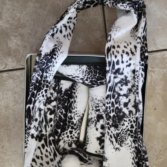 Betty-Lu Giftable Box Set - Picture 5 of 7